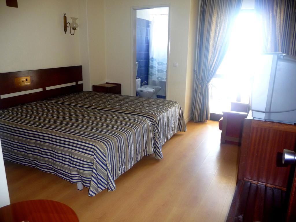 Hotel Tamargueira فيغيورا دا فوز الغرفة الصورة